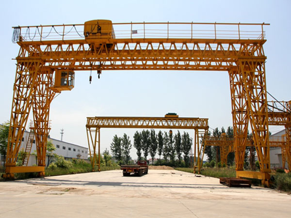 雙主梁門(mén)式起重機